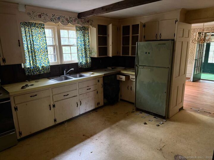 Property Photo:  120 Climax Road  CT 06001