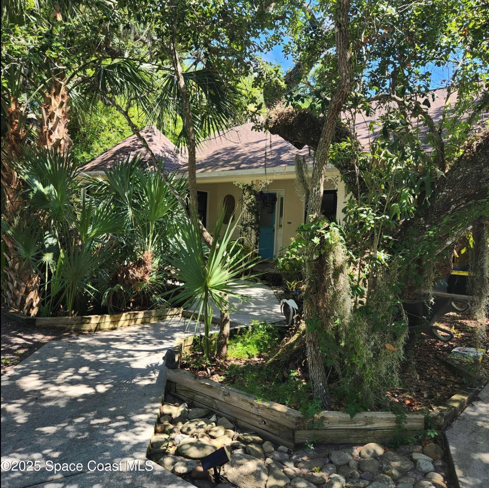 Property Photo:  275 Ibis Drive  FL 32951 