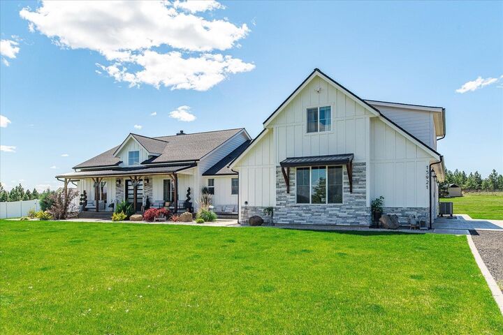 Property Photo:  15921 W Four Mound Rd  WA 99026 