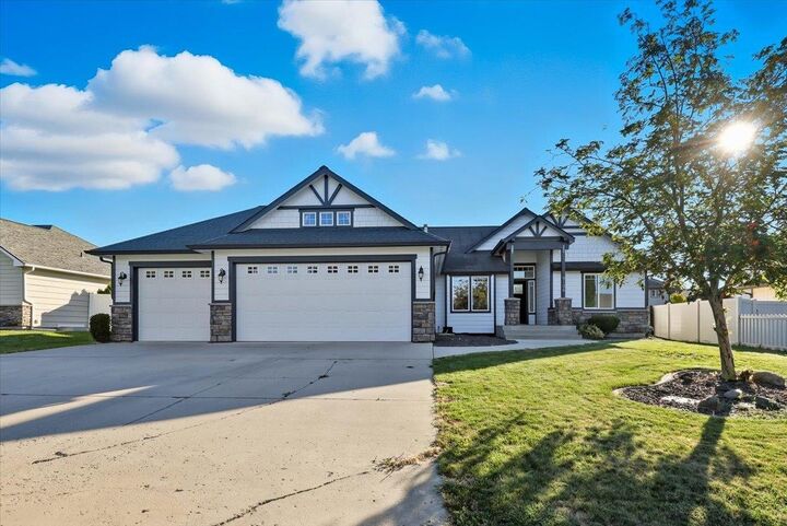 9106 N Dusk Ct  Spokane WA 99208 photo