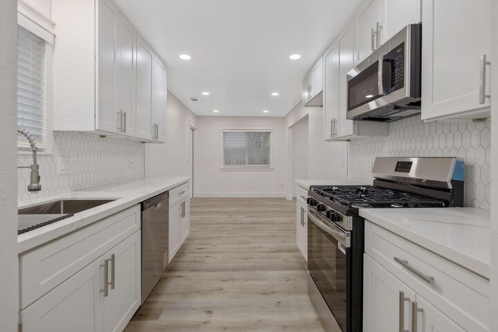 Property Photo:  4024 W Howard Avenue  CA 93277