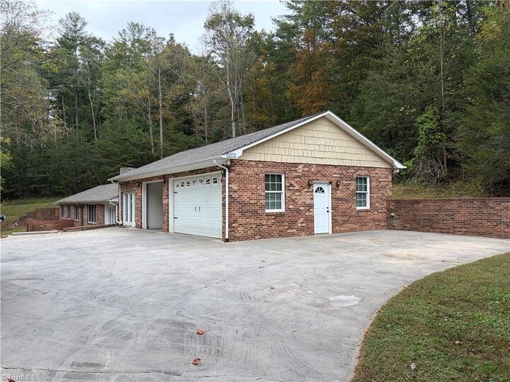 Property Photo: 8244 N Nc Highway 16 NC 28651