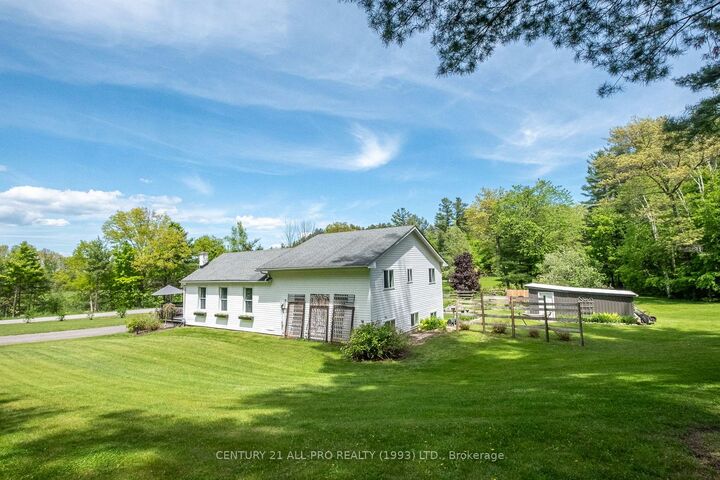 Property Photo: 515 Tobacco Road ON K0K 1M0