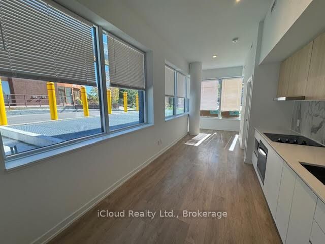 Property Photo:  1100 Sheppard Avenue W 102  ON M3K 0E4