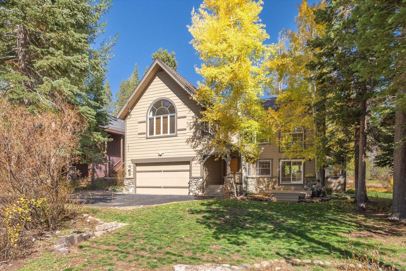 Property Photo: 14246 Swiss Lane CA 96161-0000