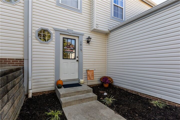 Property Photo: 1015 Rural Ridge Drive PA 15024