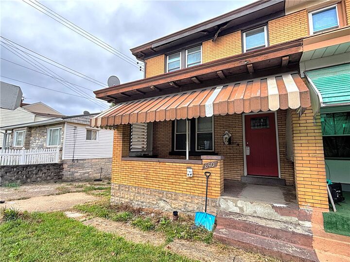 Property Photo: 650 Tarragonna St PA 15210