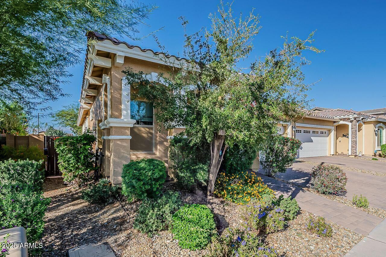 Property Photo: 17237 W West Wind Drive AZ 85387