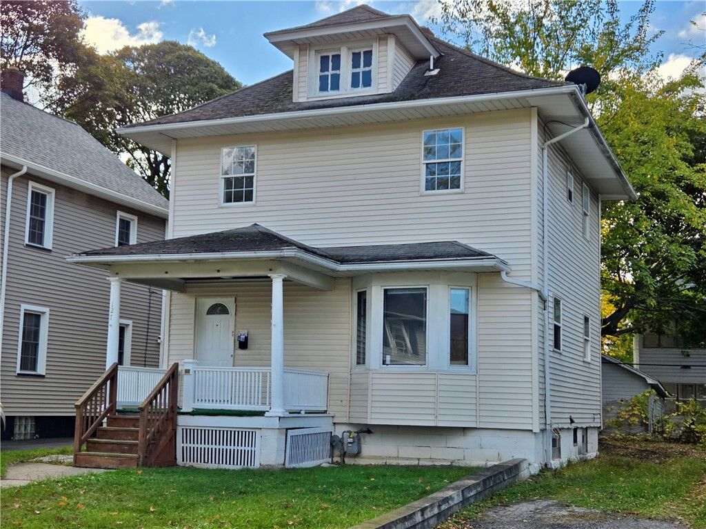 Property Photo: 127 Devonshire Court NY 14619