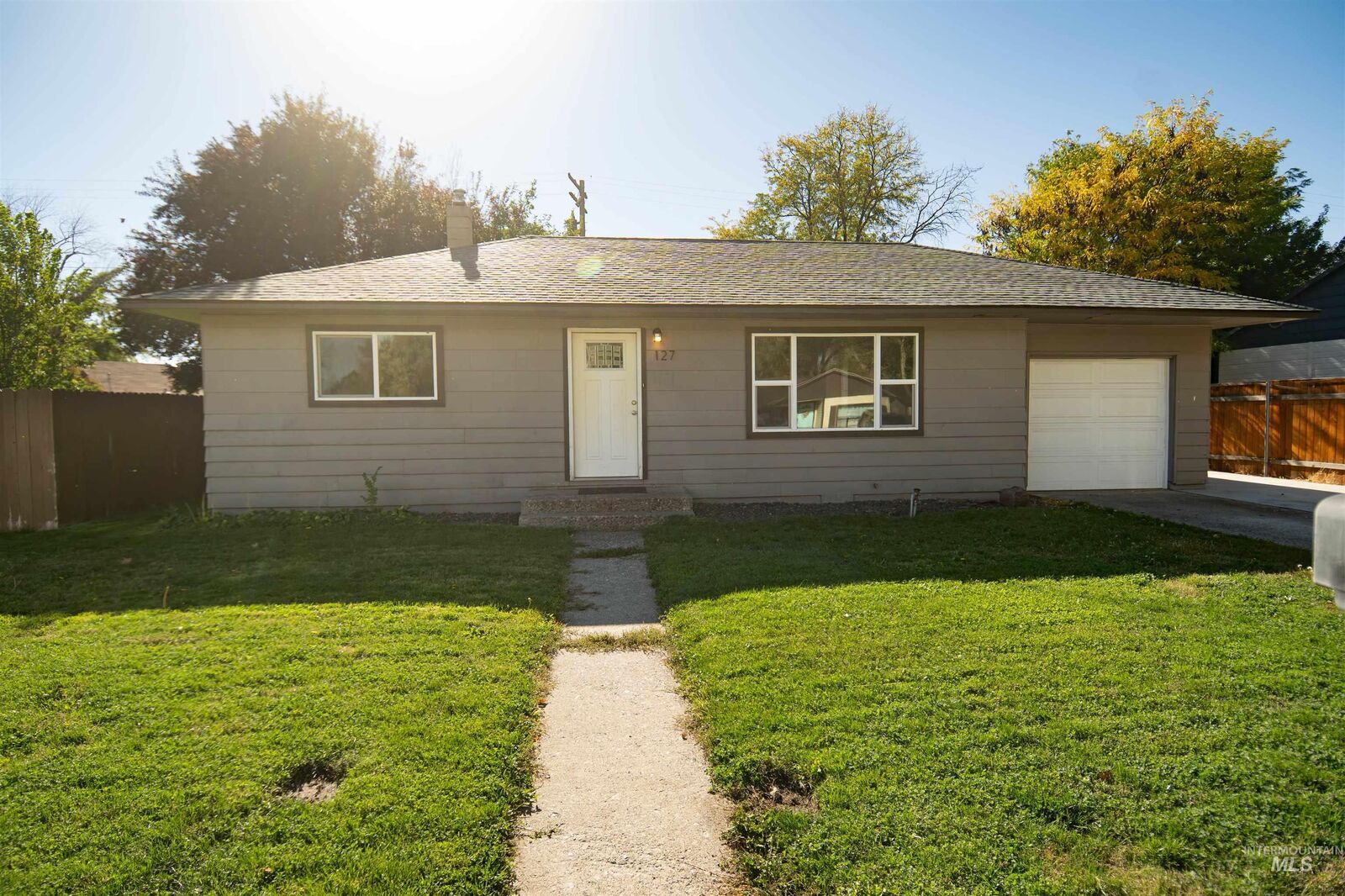 Property Photo:  127 E 8th North  ID 83647