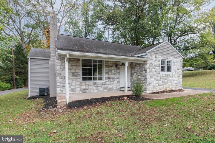 Property Photo: 830 Oberlin Road PA 17057