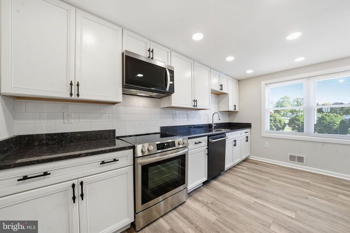 Property Photo:  1 Alice Court  VA 22556