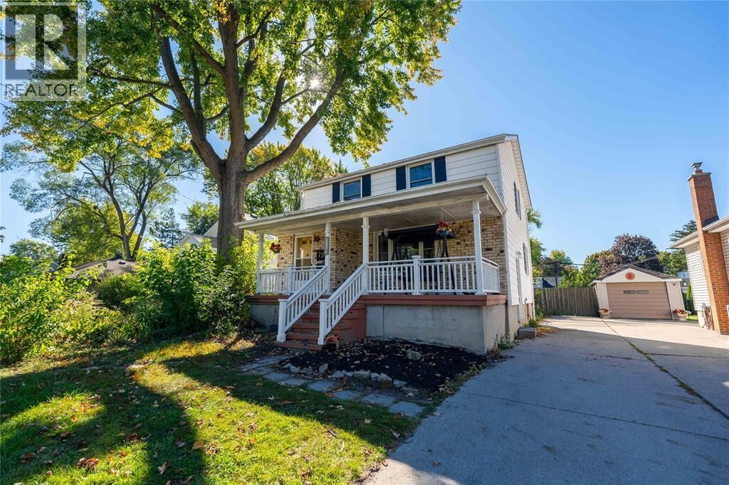 Photo de la propriété: 757 Wellington Street ON N7T 1J4