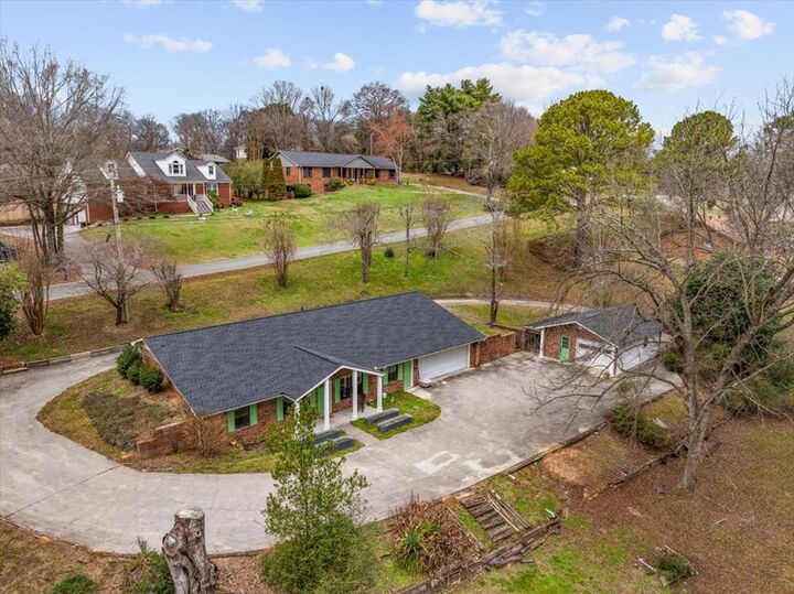 Property Photo: 2502 Hillview Drive GA 30721