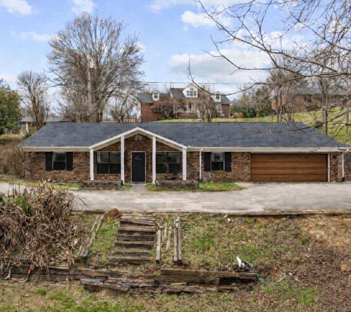 Property Photo: 2502 Hillview Drive GA 30721