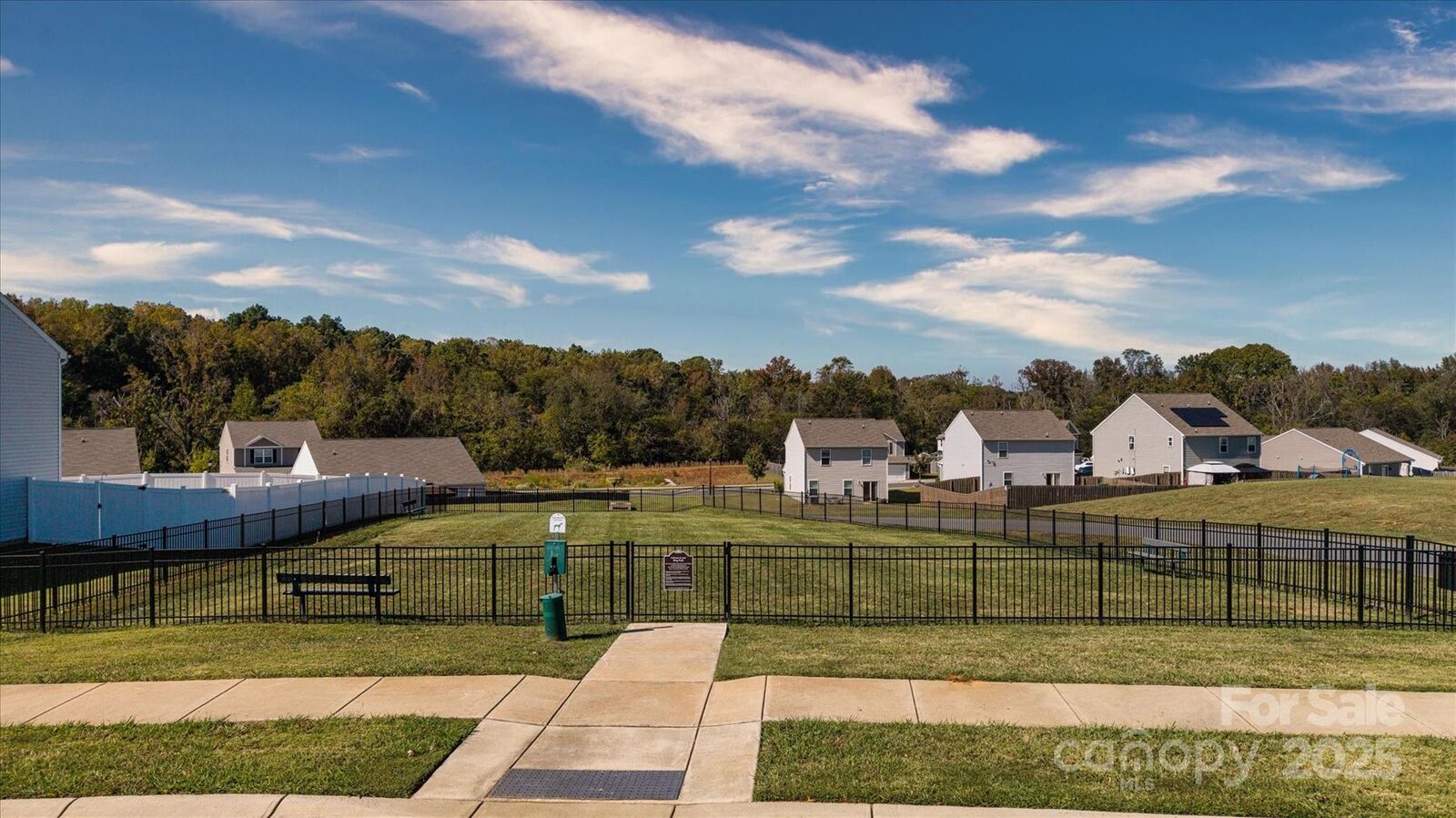 Property Photo: 1345 Standing Oak Drive NC 28146