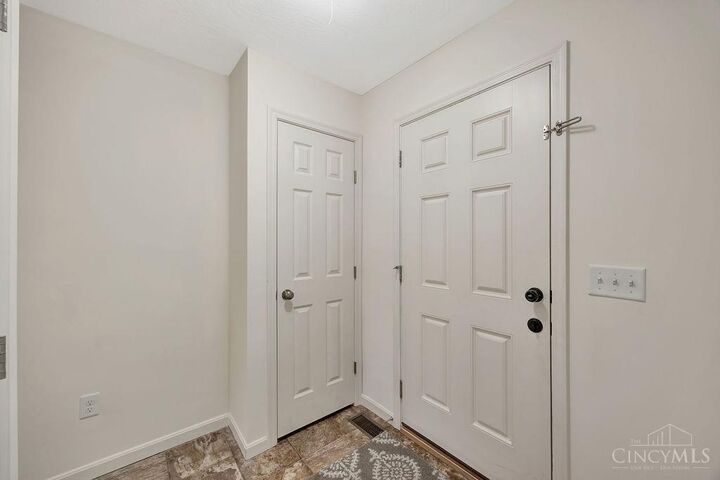 Property Photo: 723 Grande Oaks Dr OH 45152