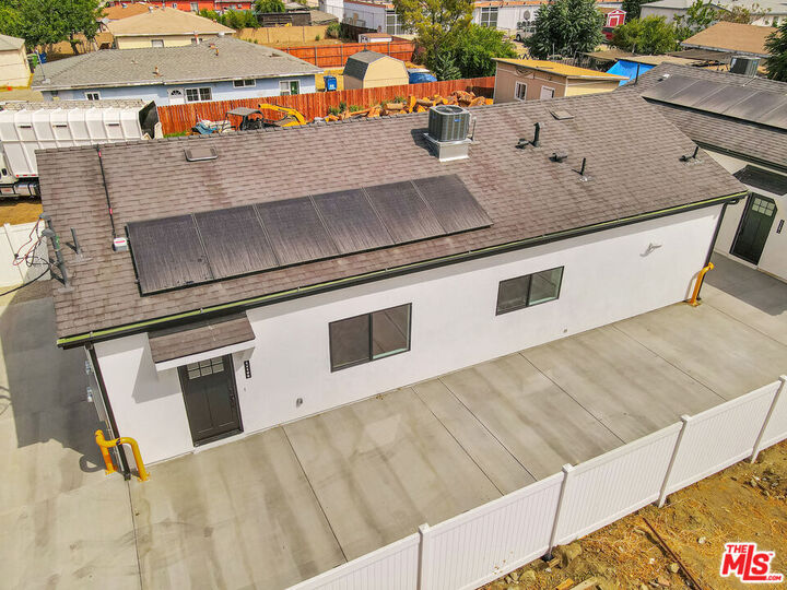 Property Photo: 11108 N Norris Ave CA 91331