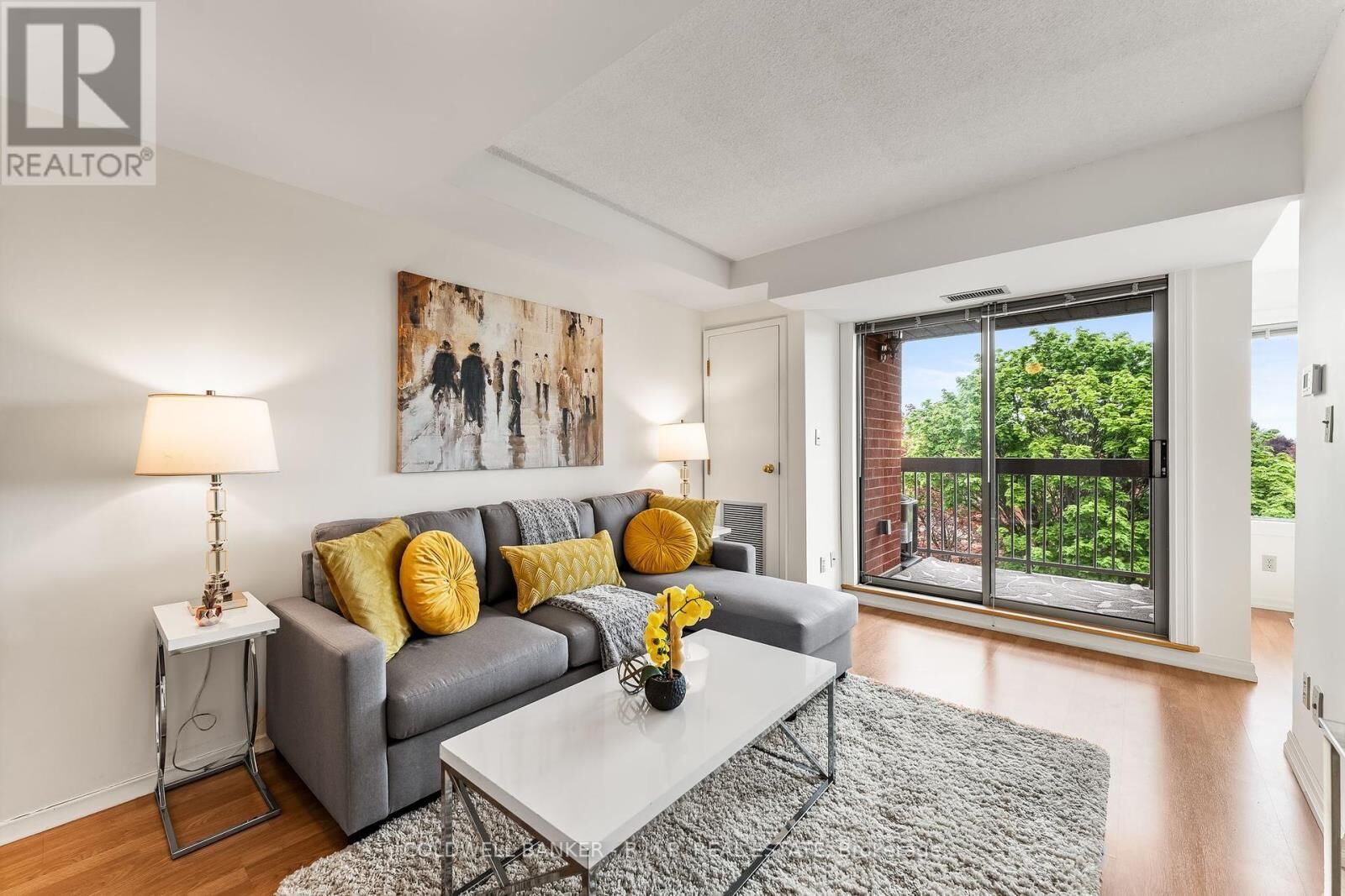 Photo de la propriété:  600 Thornton Road North Ph2  ON L1J 6T6