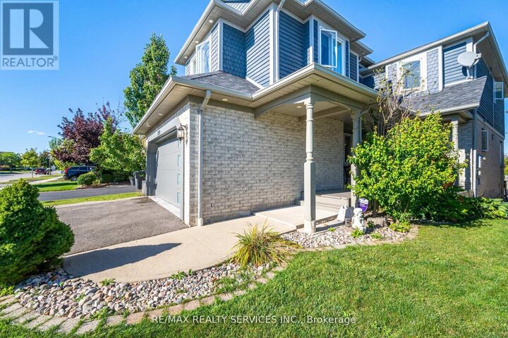 Property Photo: 5749 Greensboro Drive ON L5M 5T8