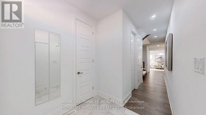 Property Photo: 2849 Foxden Square ON L1X 0N9