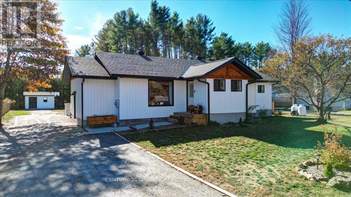 Property Photo: 71 Pinegrove Street ON K0L 1C0