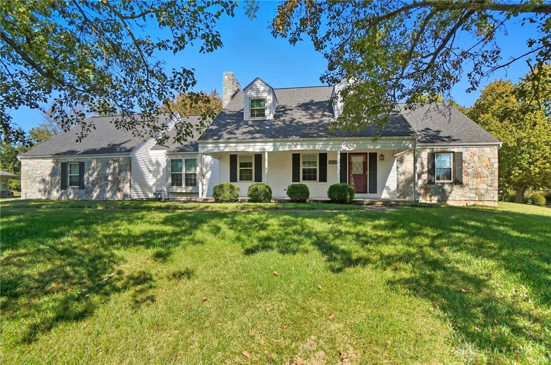Property Photo: 200 Sycamore Creek Drive OH 45066