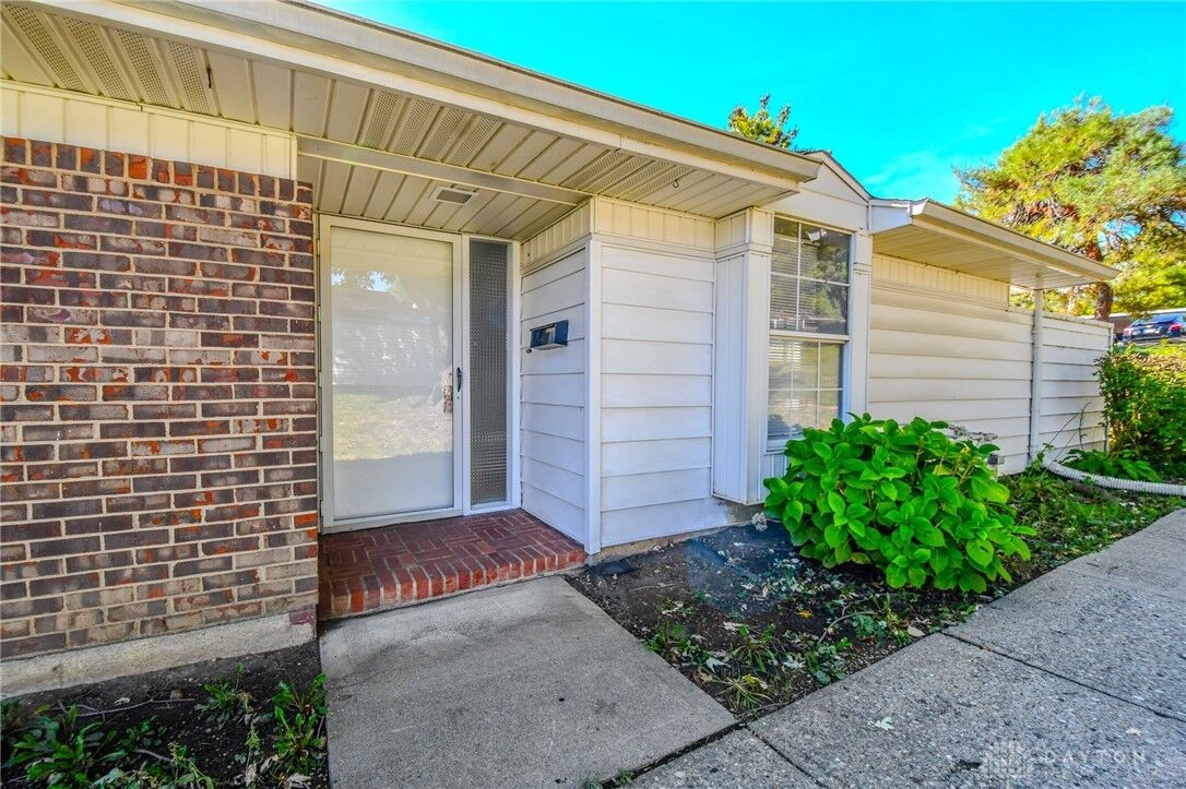 Property Photo:  5637 Troy Villa Boulevard  OH 45424 