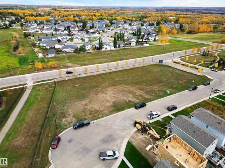 Property Photo:  4002 & 4004 42 Avenue  AB T7A 0B5 