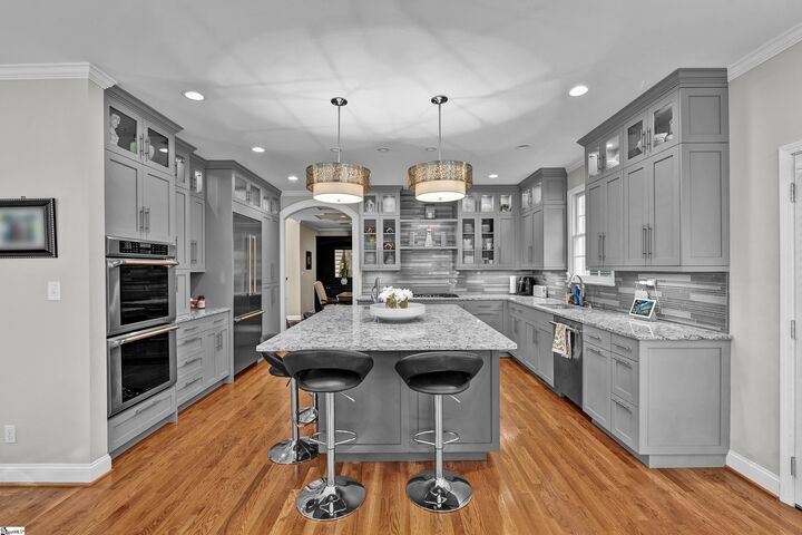 Property Photo: 890 Acorn Ridge Place SC 29301