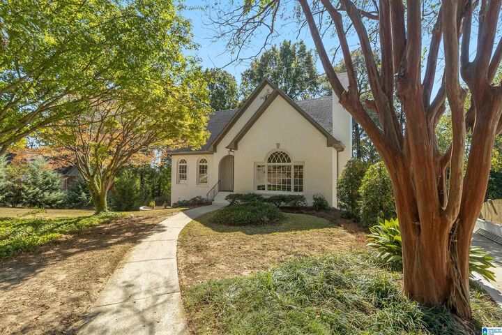 Property Photo: 3317 Saddlebrook Circle AL 35210