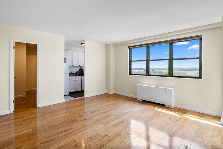 Property Photo:  1225 Kennedy Blvd 7C  NJ 07002 