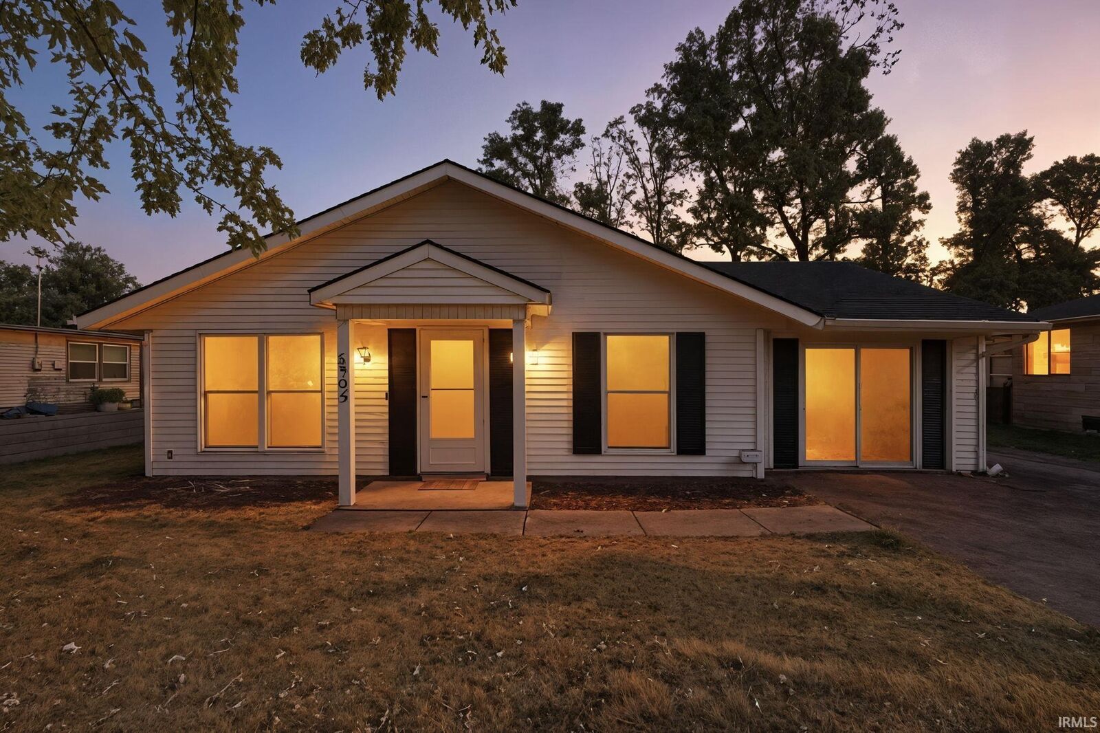 Property Photo: 6305 Bluffton Road IN 46809-2253