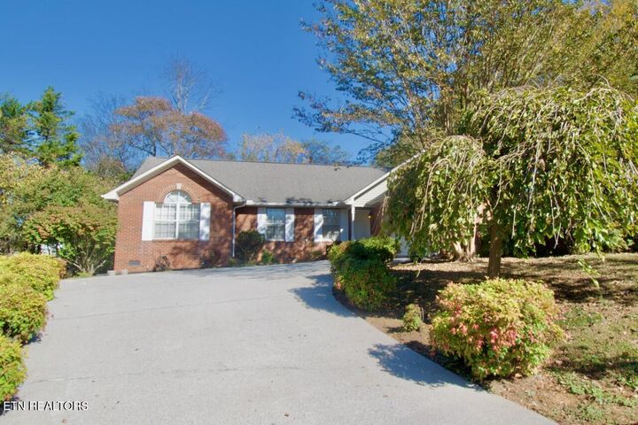 Property Photo: 114 Green Briar Circle TN 37803