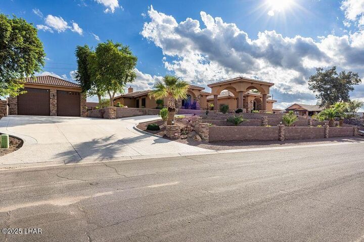 Property Photo: 1824 Stovall St AZ 86442