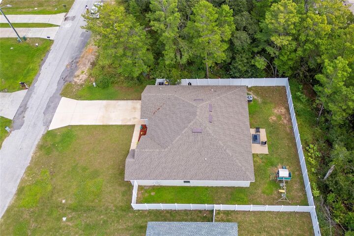 Property Photo: 236 Elm Court FL 34759
