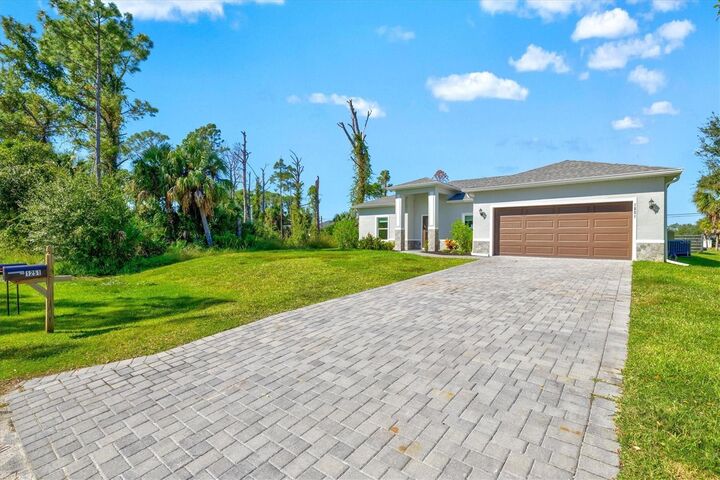 Property Photo: 1251 Papillon Street FL 34287