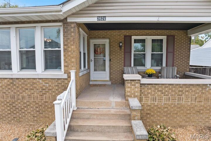 Property Photo:  2621 Grand Avenue  IL 62040 