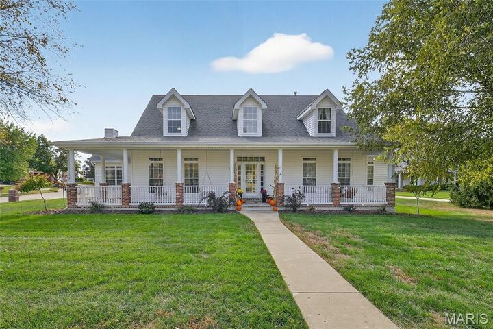 2 Wynnbrook Manor Drive  St Charles MO 63301 photo