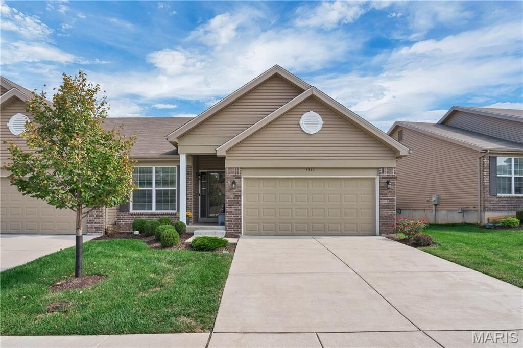 Property Photo: 5312 Lakepath Way MO 63025