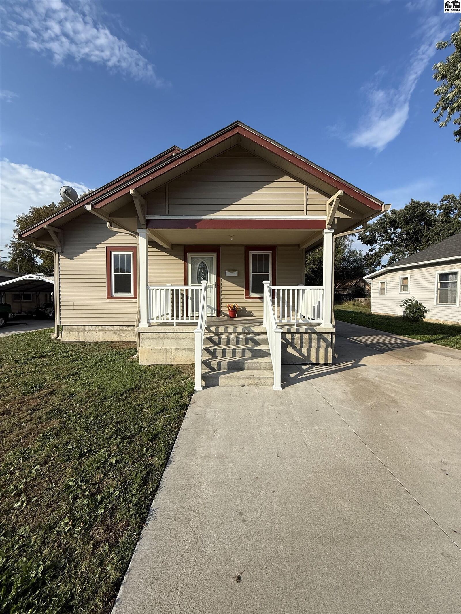 Property Photo: 509 E Commercial KS 67554