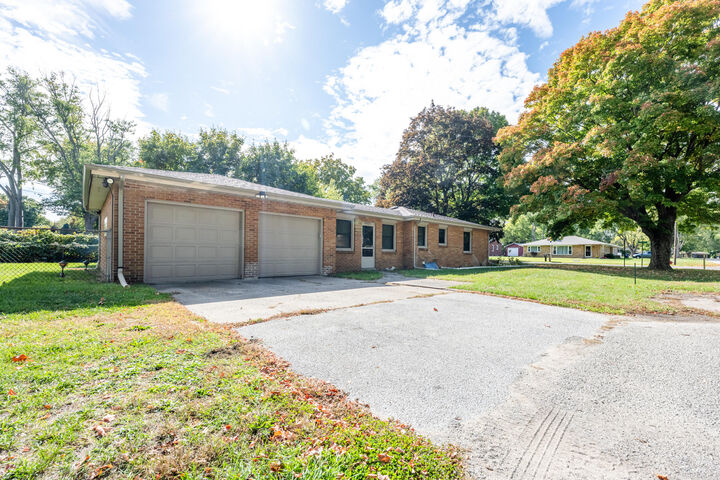 Property Photo: 1803 Heath Court MI 49022