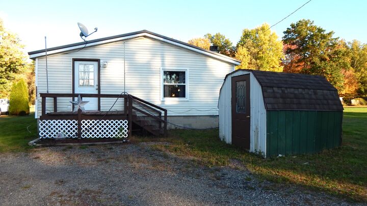 Property Photo: 15941 S M 37 Highway MI 49017