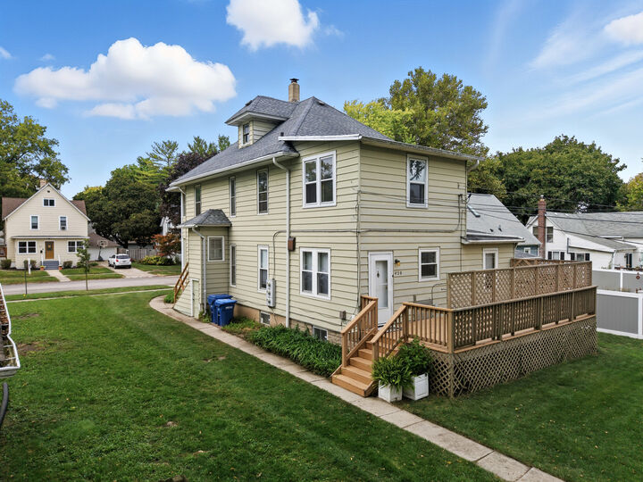 Property Photo: 420 S 6th Street IL 60115