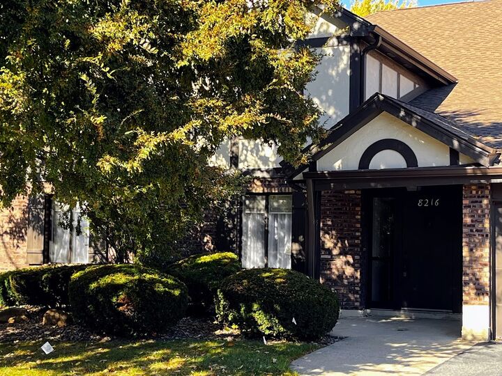 Property Photo: 8216 Mulberry Court 8B IL 60465