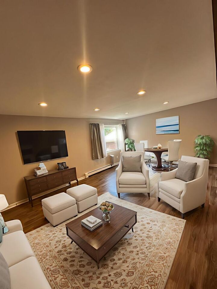 Property Photo:  1428 W Fargo Avenue 303  IL 60626