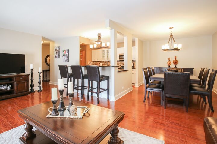 Property Photo:  1415 E Central Road 219C  IL 60005