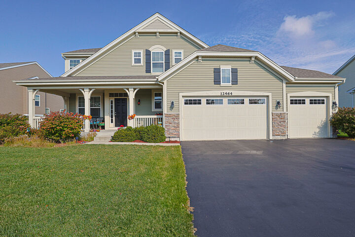12464 Carver Lane  Huntley IL 60142 photo