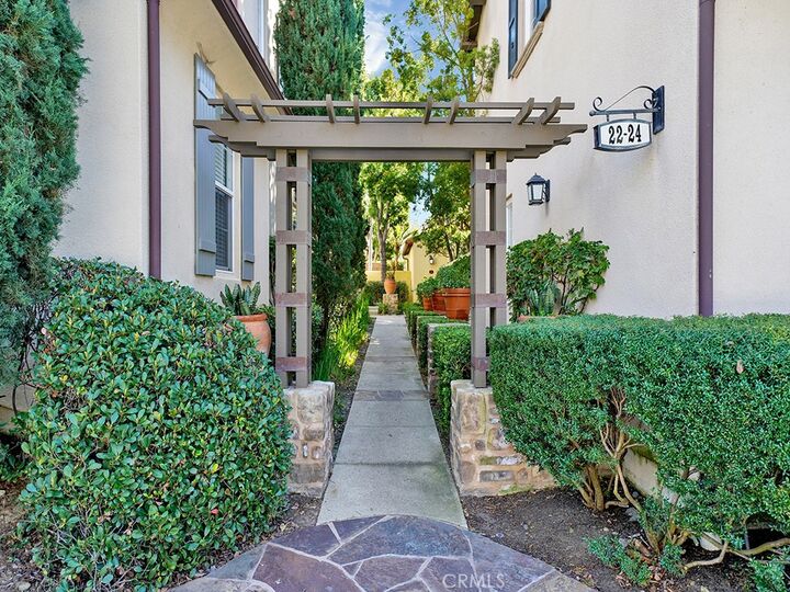 Property Photo:  24 Arborside  CA 92603 