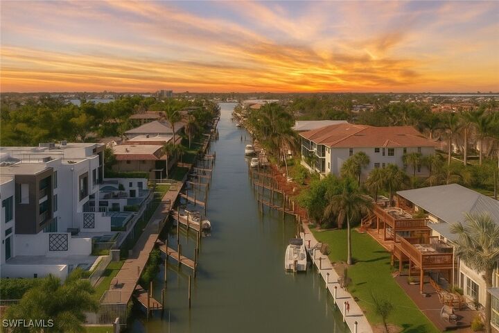 Property Photo: 1686 Blue Point Avenue B5 FL 34102